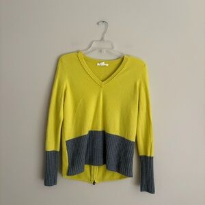 Duffy Chic Yellow and Gray V-Neck 100% Cashmere Sweater